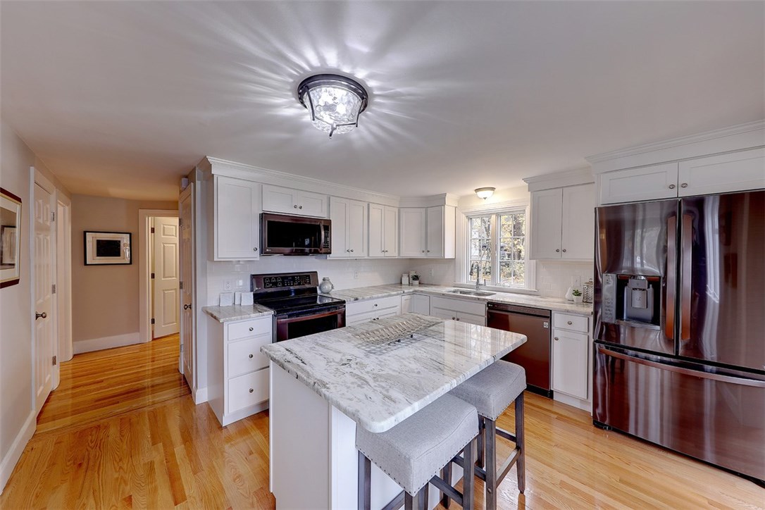 59 Angell Road Cumberland, RI 02864 - Photo 9 of 39 Kitchen