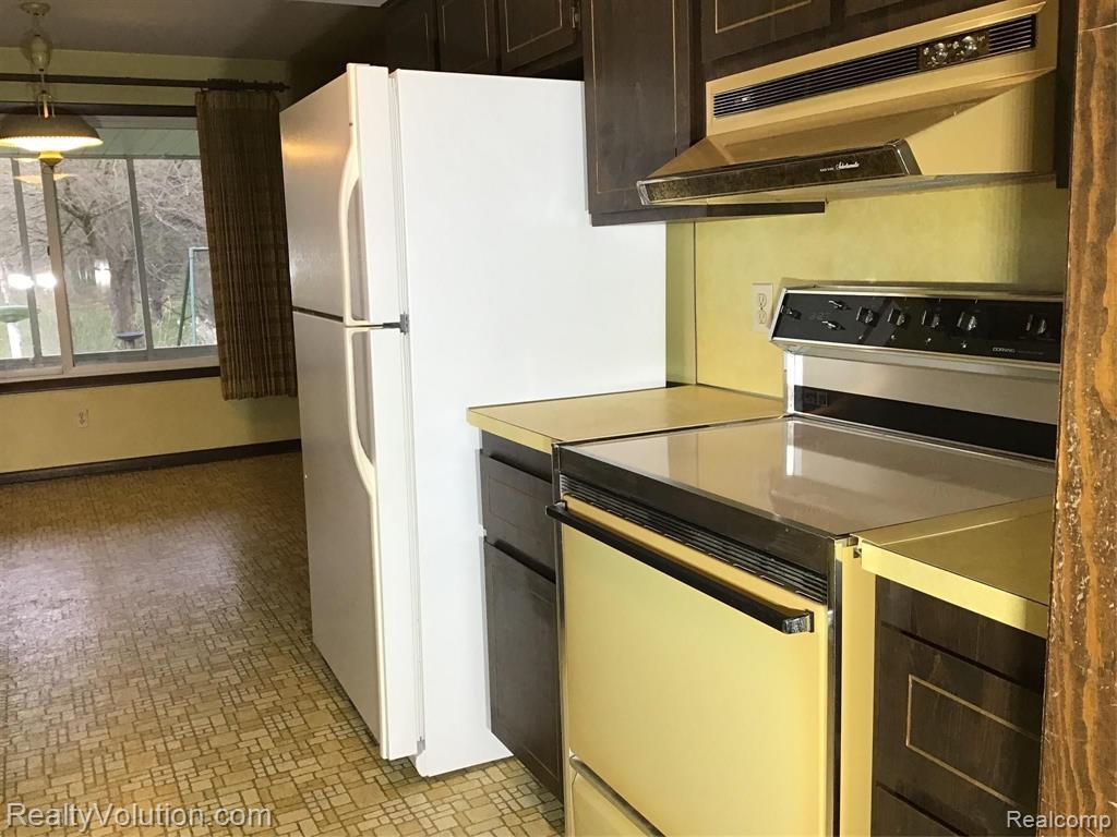 2260 South Lake George Road Metamora, MI 48455 - Photo 13 of 49