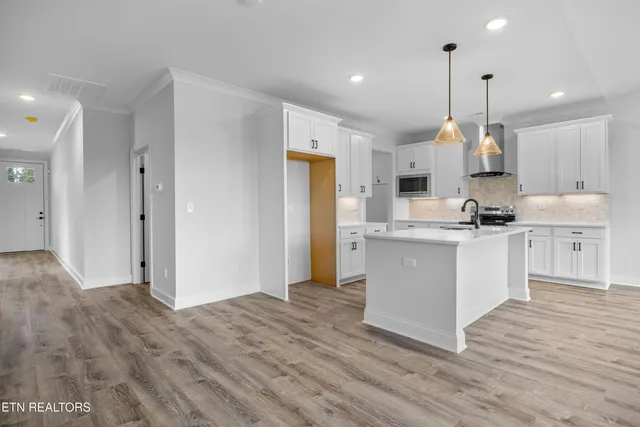 $349,000 | 160 River Park Lane, Sweetwater, TN 37874