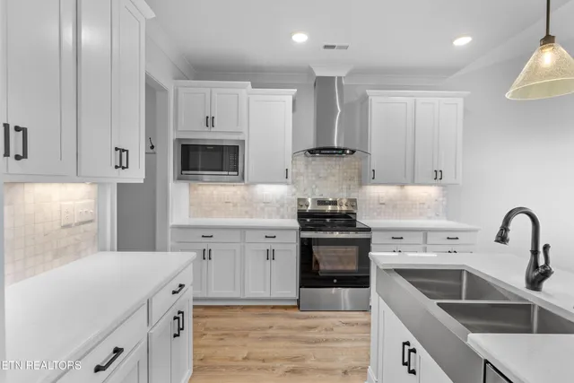 $349,000 | 160 River Park Lane, Sweetwater, TN 37874