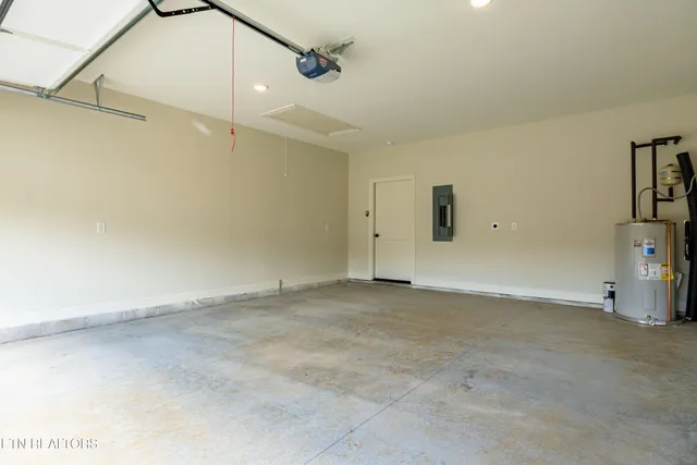 $349,000 | 160 River Park Lane, Sweetwater, TN 37874