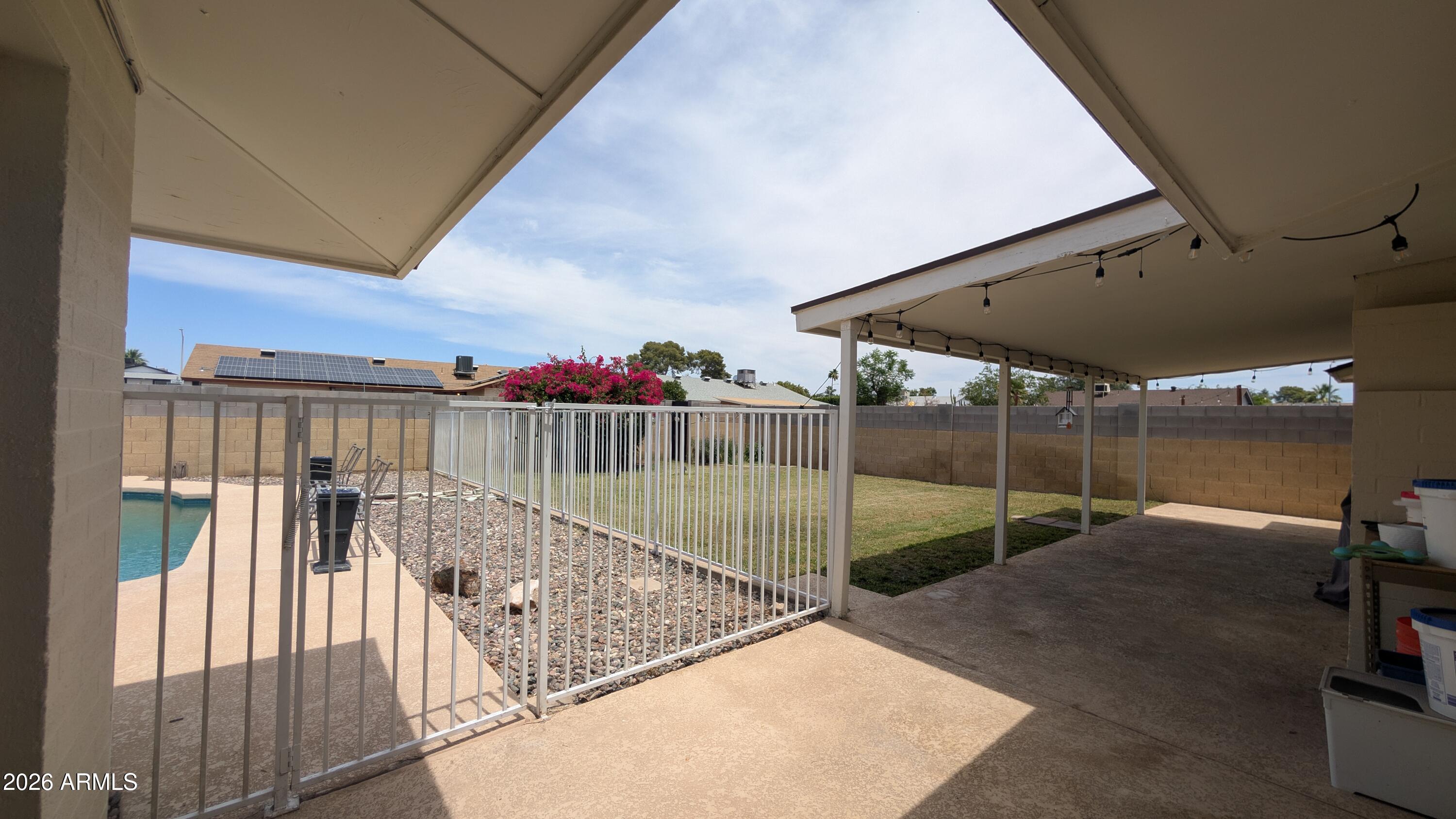 3346 West Hearn Road Phoenix, AZ 85053 - Photo 3 of 25 PXL_20260517_191650630.RAW-01