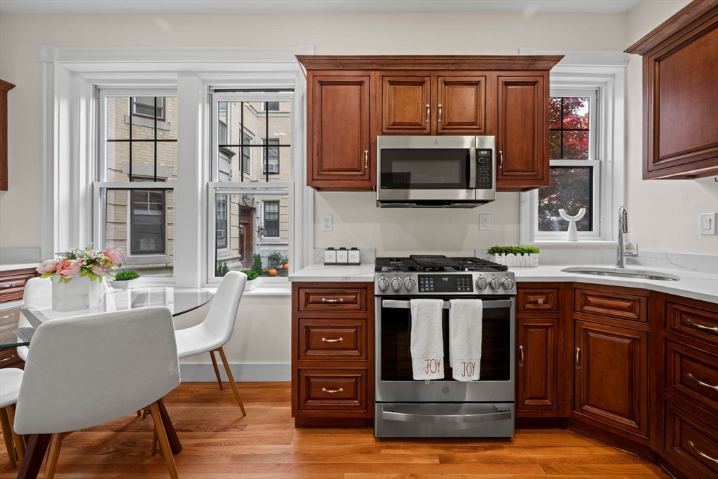 32 Kilsyth Road, Unit 1 Brookline, MA 02445 - Photo 14 of 37 Gallery Image 14