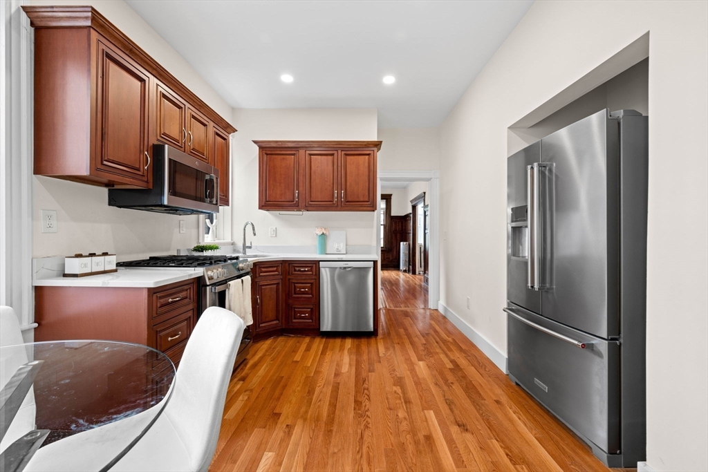 32 Kilsyth Road, Unit 1 Brookline, MA 02445 - Photo 18 of 37 Gallery Image 18
