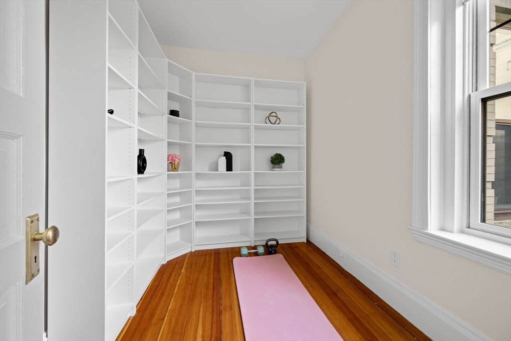 32 Kilsyth Road, Unit 1 Brookline, MA 02445 - Photo 31 of 37 Gallery Image 31