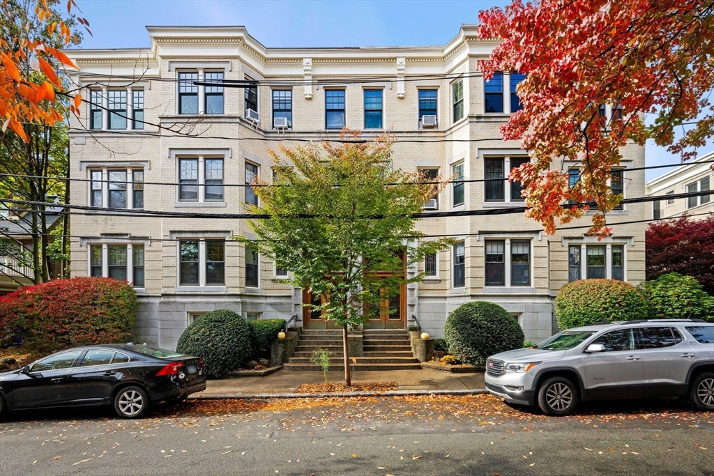32 Kilsyth Road, Unit 1 Brookline, MA 02445 - Photo 36 of 37 Gallery Image 36