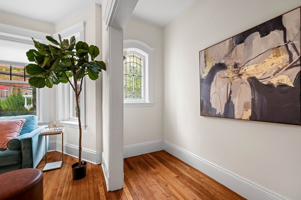 32 Kilsyth Road, Unit 1 Brookline, MA 02445 - Photo 5 of 37 Gallery Image 5