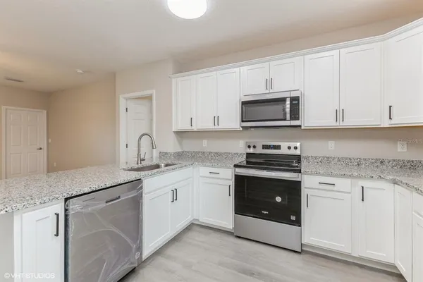 $2,295 | 613 Dakota Avenue, St. Cloud, FL 34769