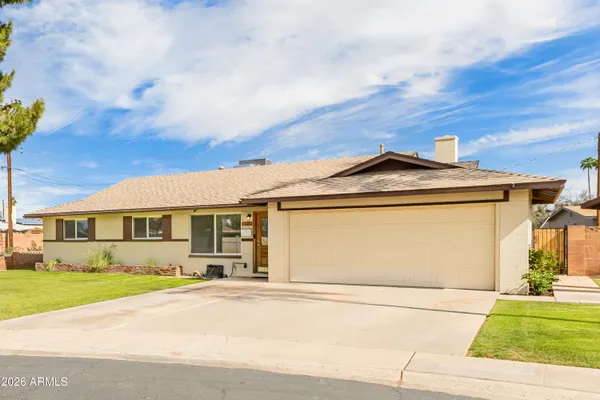 $675,000 | 409 East Hermosa Circle, Tempe, AZ 85282