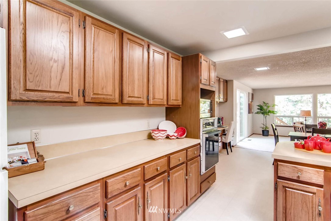 1529 240th Place Southwest Bothell, WA 98021 - Photo 10 of 24