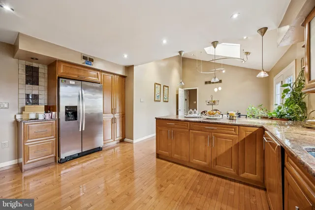 $795,000 | 21 Roy Lane, Huntingdon Valley, PA 19006