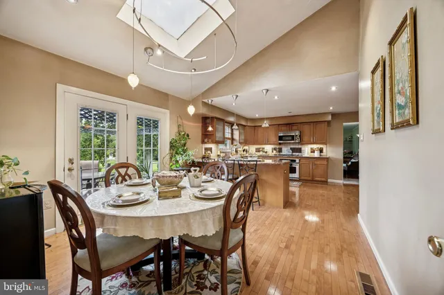 $795,000 | 21 Roy Lane, Huntingdon Valley, PA 19006