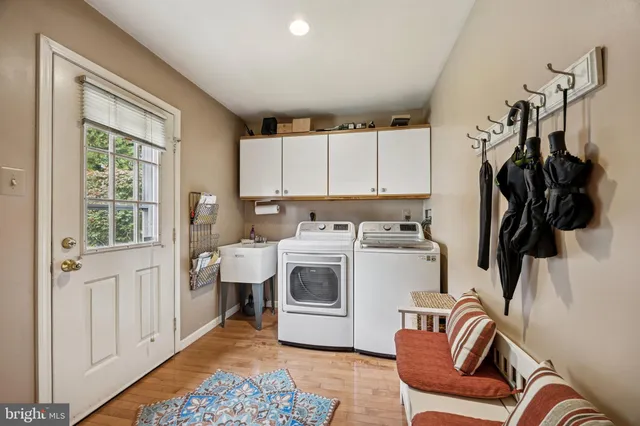 $795,000 | 21 Roy Lane, Huntingdon Valley, PA 19006