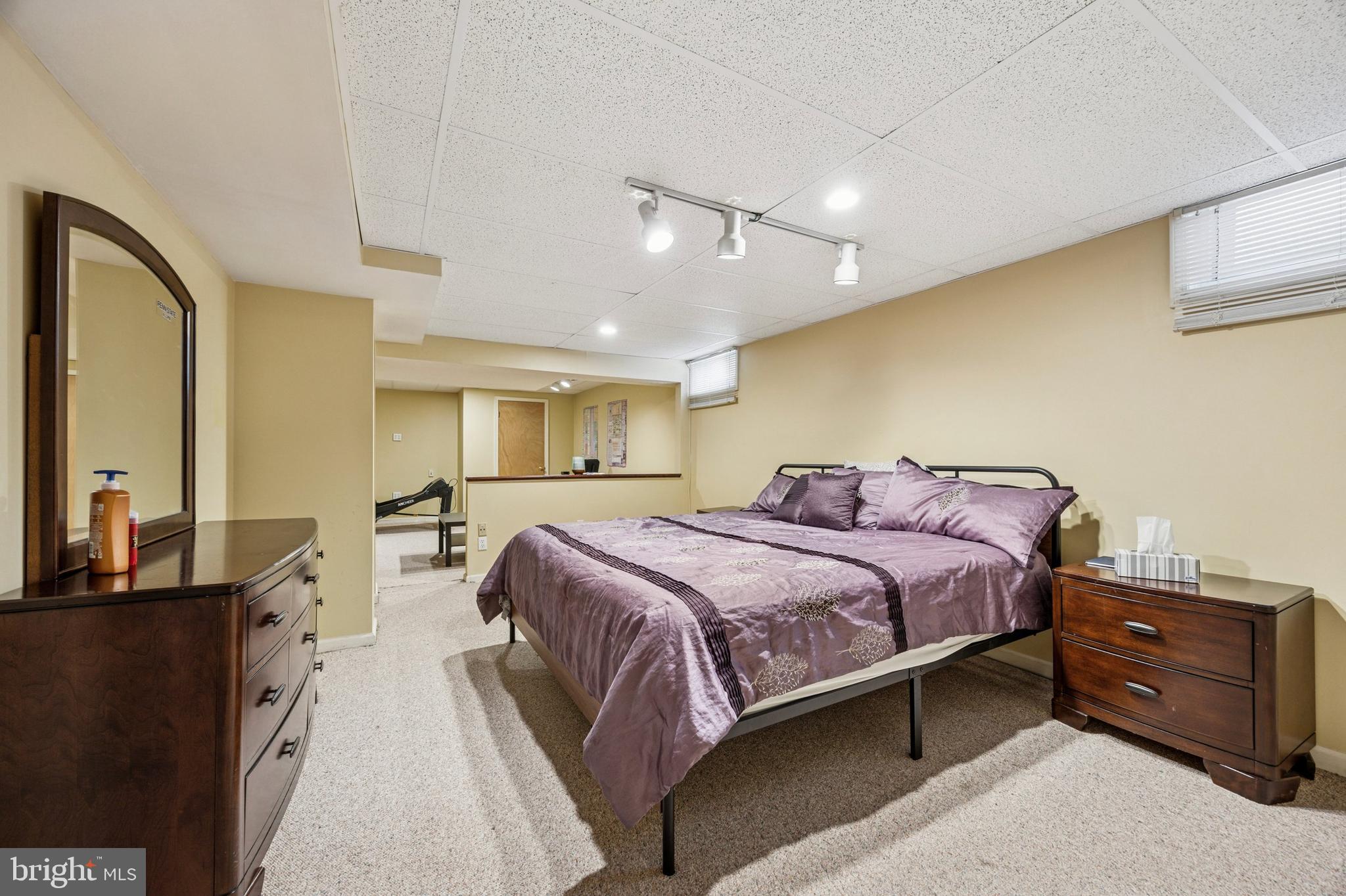 21 Roy Lane Huntingdon Valley, PA 19006 - Photo 29 of 35