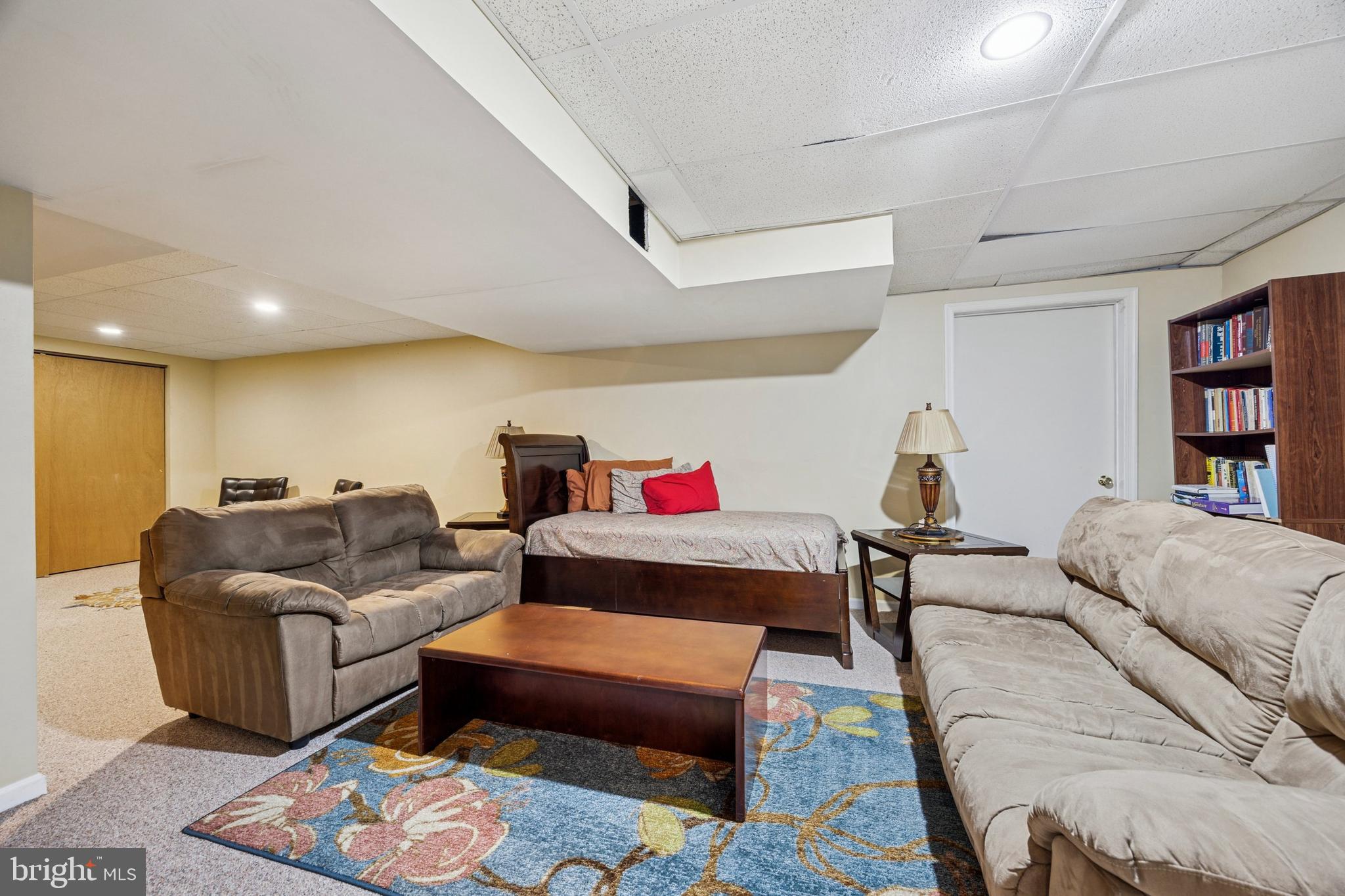 21 Roy Lane Huntingdon Valley, PA 19006 - Photo 31 of 35