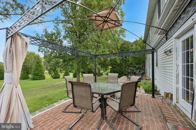 $795,000 | 21 Roy Lane, Huntingdon Valley, PA 19006