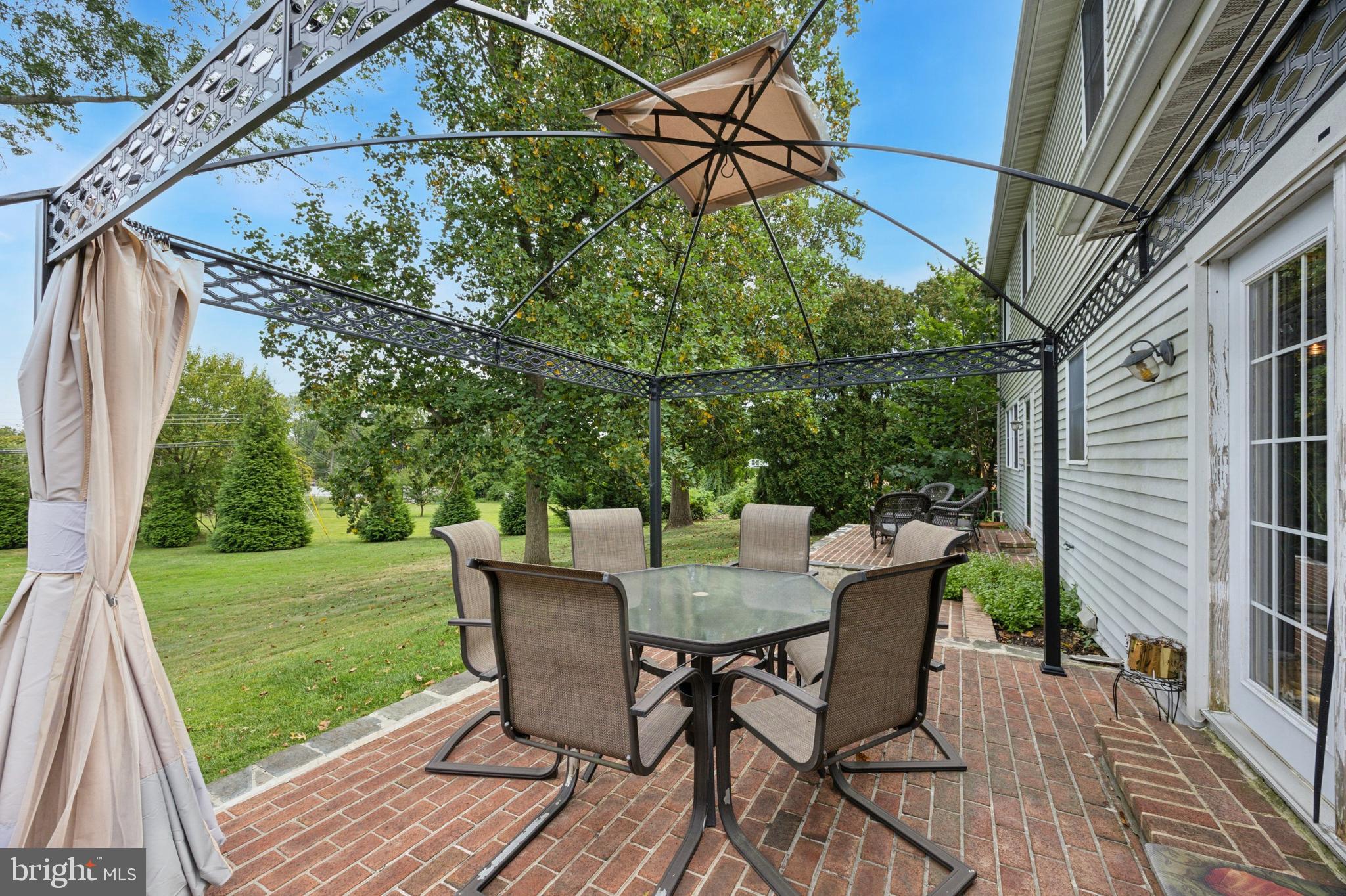 21 Roy Lane Huntingdon Valley, PA 19006 - Photo 32 of 35 Patio #1