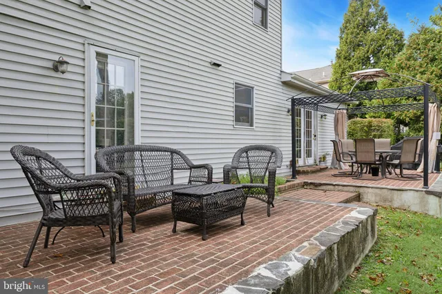 $795,000 | 21 Roy Lane, Huntingdon Valley, PA 19006