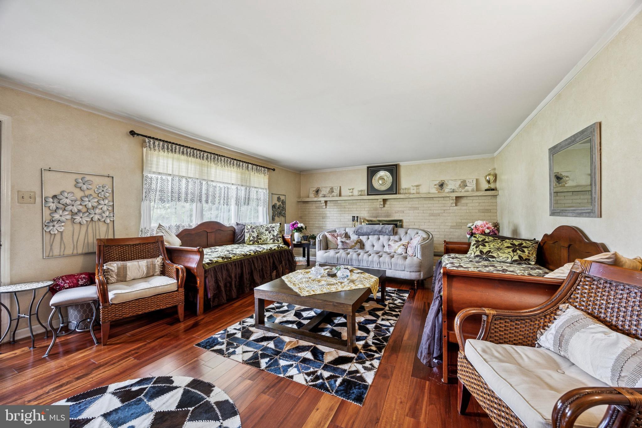 21 Roy Lane Huntingdon Valley, PA 19006 - Photo 6 of 35