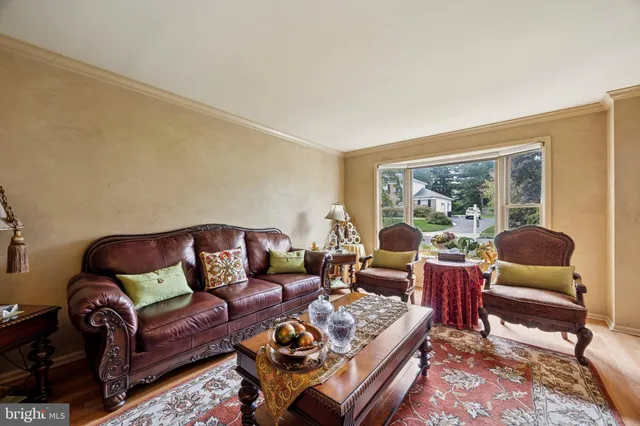 $795,000 | 21 Roy Lane, Huntingdon Valley, PA 19006