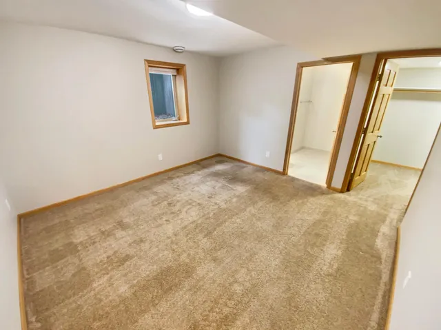 $421,000 | 3017 Rainier Court, Burnsville, MN 55337
