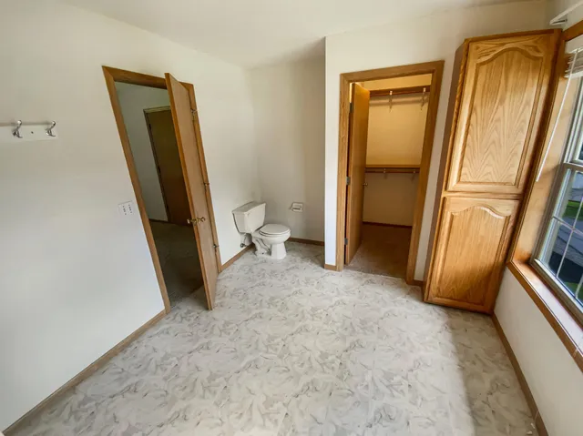 $421,000 | 3017 Rainier Court, Burnsville, MN 55337