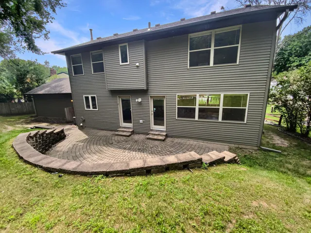 $421,000 | 3017 Rainier Court, Burnsville, MN 55337