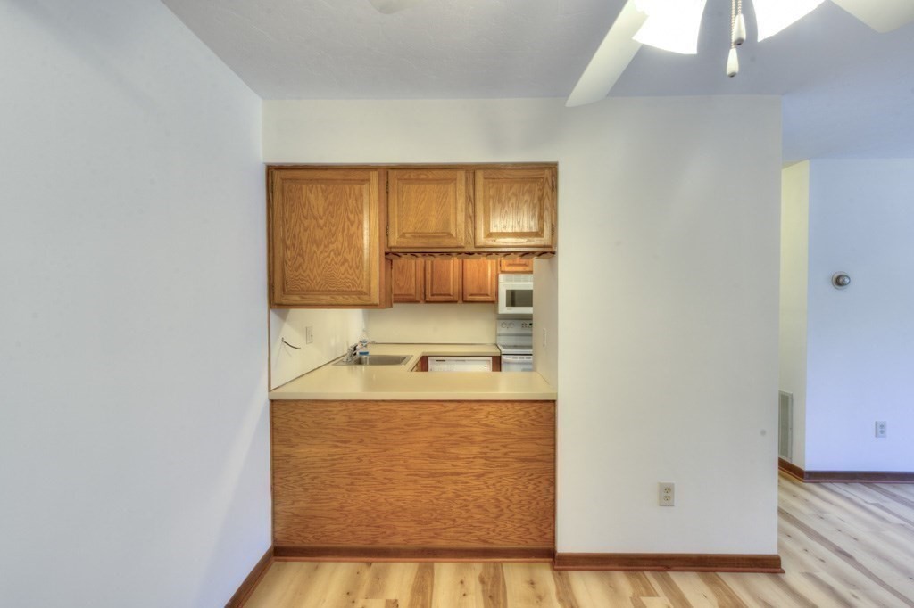 340 Sunderland Road, Unit 23 Worcester, MA 01604 - Photo 13 of 22 Gallery Image 13