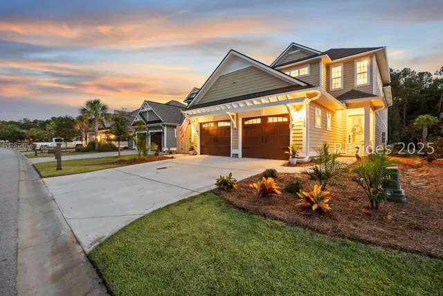 $974,500 | 139 Hampton Lake Crossing, Bluffton, SC 29910