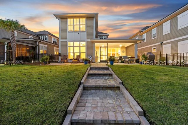 $974,500 | 139 Hampton Lake Crossing, Bluffton, SC 29910