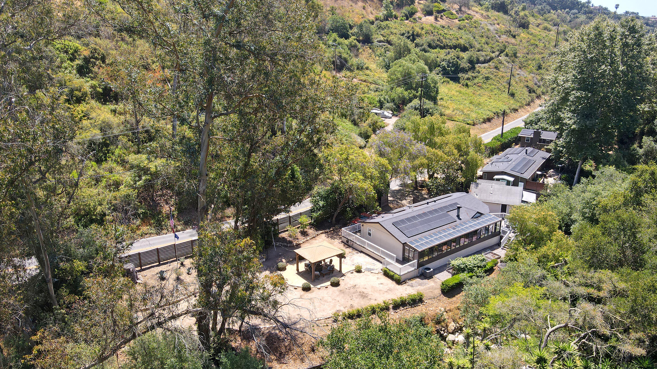 1625 Sycamore Canyon Road Santa Barbara, CA 93108 - Photo 30 of 31 10