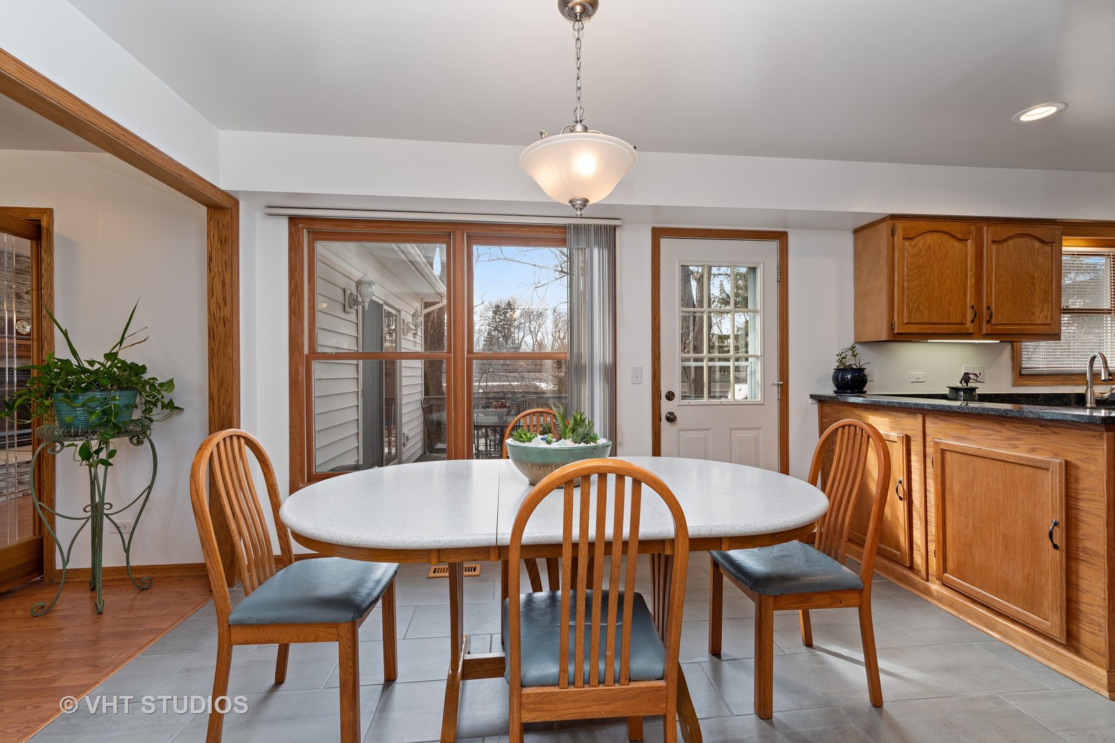 1130 Meadow Road Northbrook, IL 60062 - Photo 8 of 19