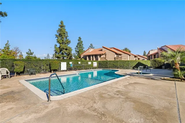 $309,900 | 1549 Border Avenue, Unit G, Corona, CA 92882