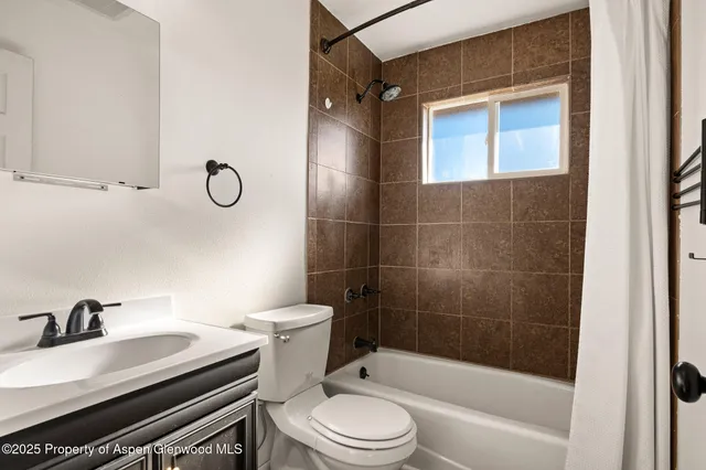 $349,000 | 864 Hill Street, Meeker, CO 81641