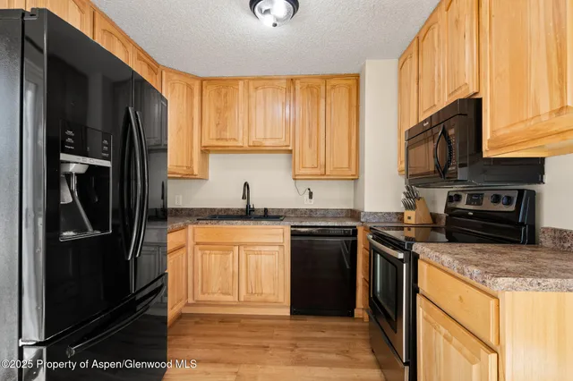 $349,000 | 864 Hill Street, Meeker, CO 81641