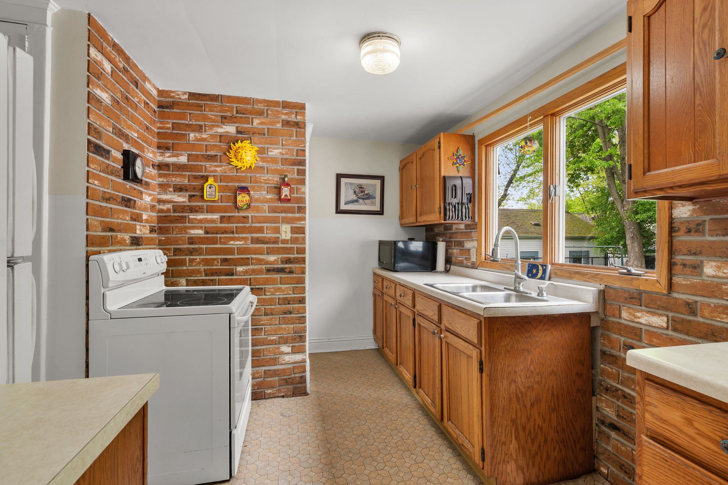 1631 North Alvin Street Appleton, WI 54911 - Photo 13 of 34