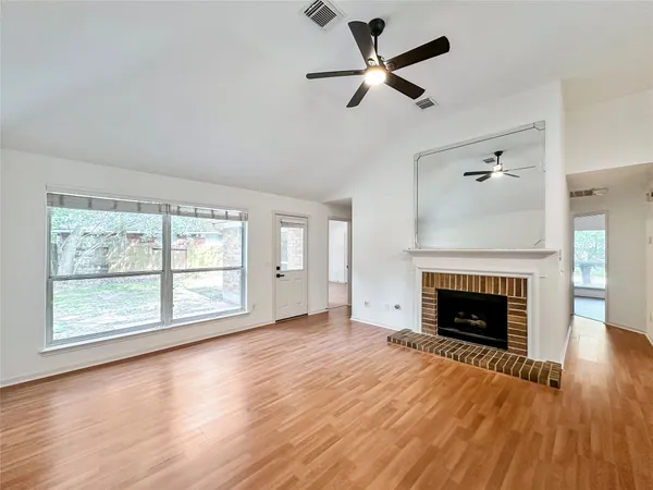$2,200 | 126 North Willow Point Circle, The Woodlands, TX 77382