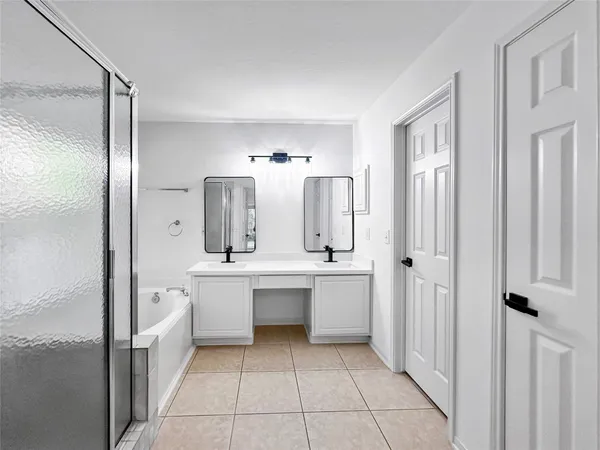 $2,200 | 126 North Willow Point Circle, The Woodlands, TX 77382