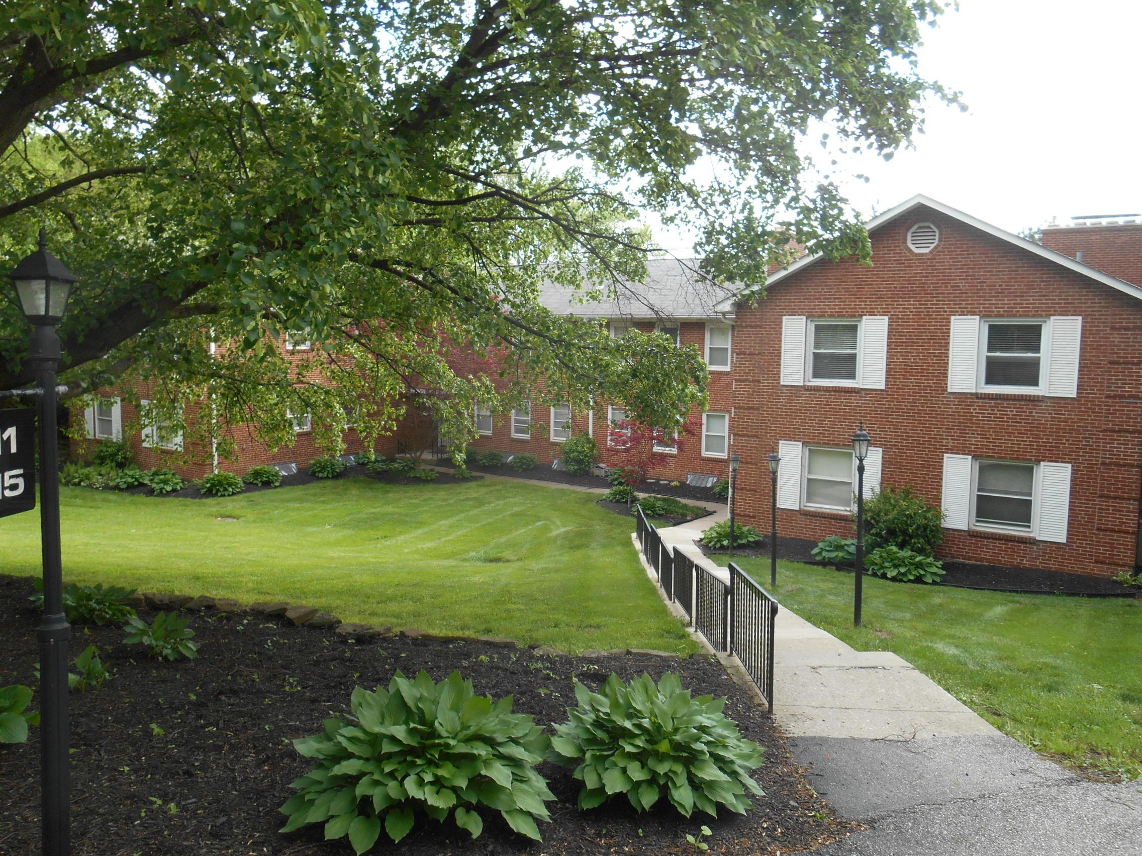 2615 Charing Road, Unit D Columbus, OH 43221 - Photo 1 of 18 Gallery Image 1