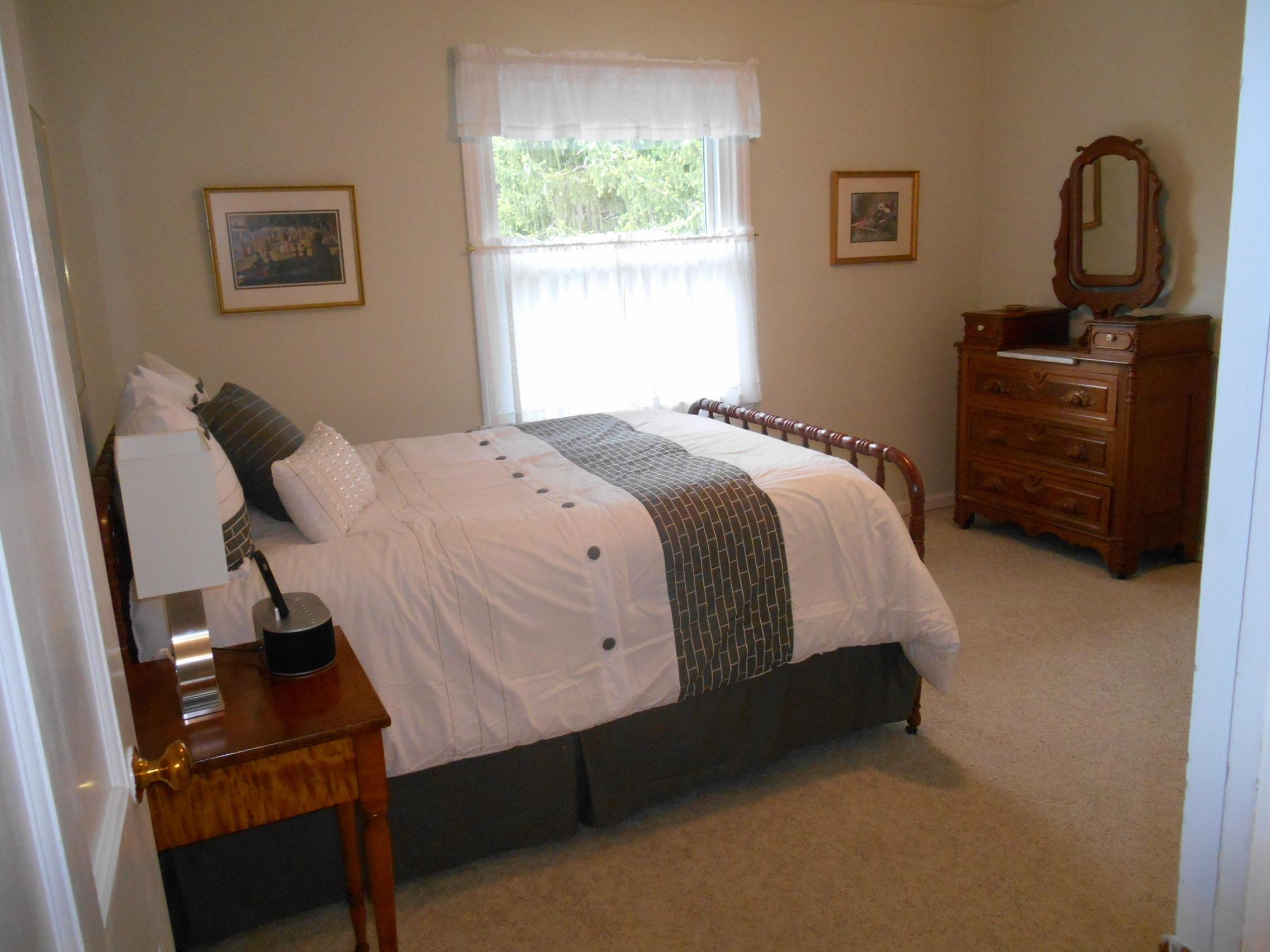2615 Charing Road, Unit D Columbus, OH 43221 - Photo 11 of 18 Gallery Image 11