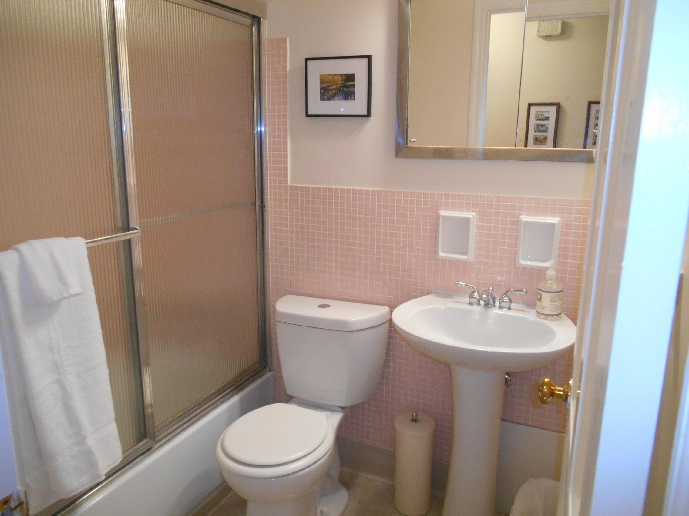 2615 Charing Road, Unit D Columbus, OH 43221 - Photo 16 of 18 Gallery Image 16