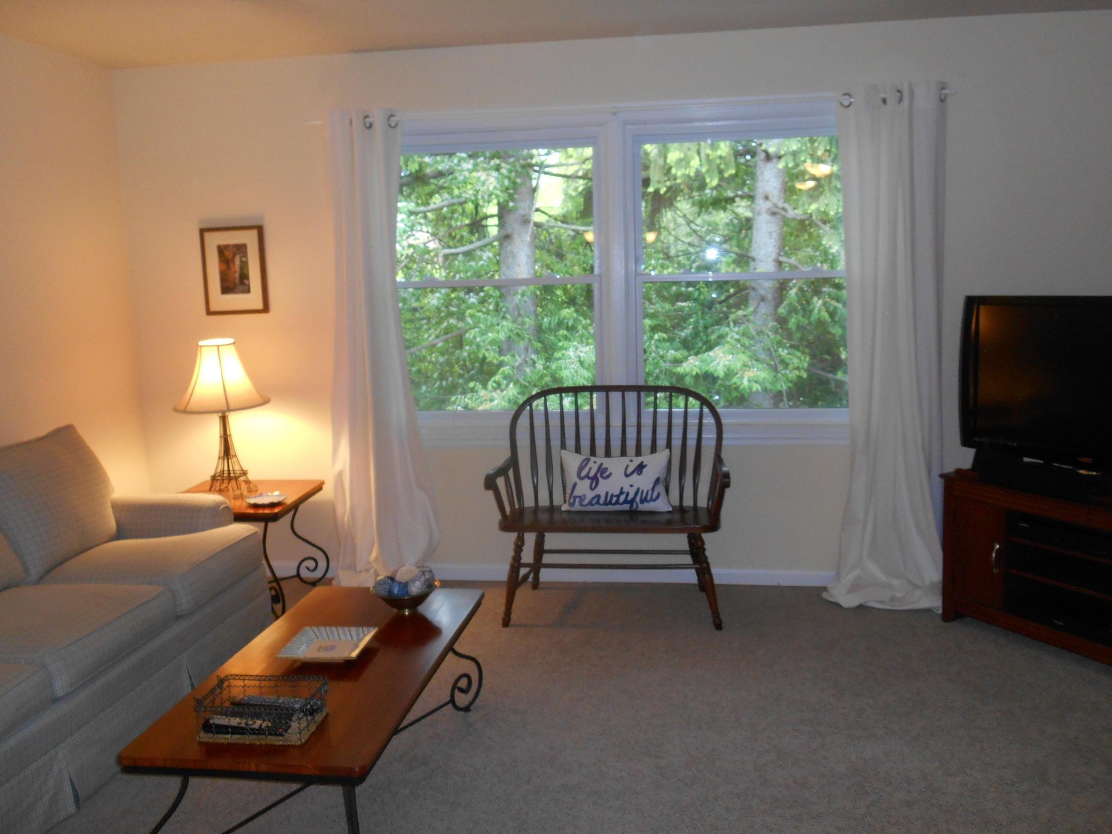 2615 Charing Road, Unit D Columbus, OH 43221 - Photo 10 of 18 Gallery Image 10