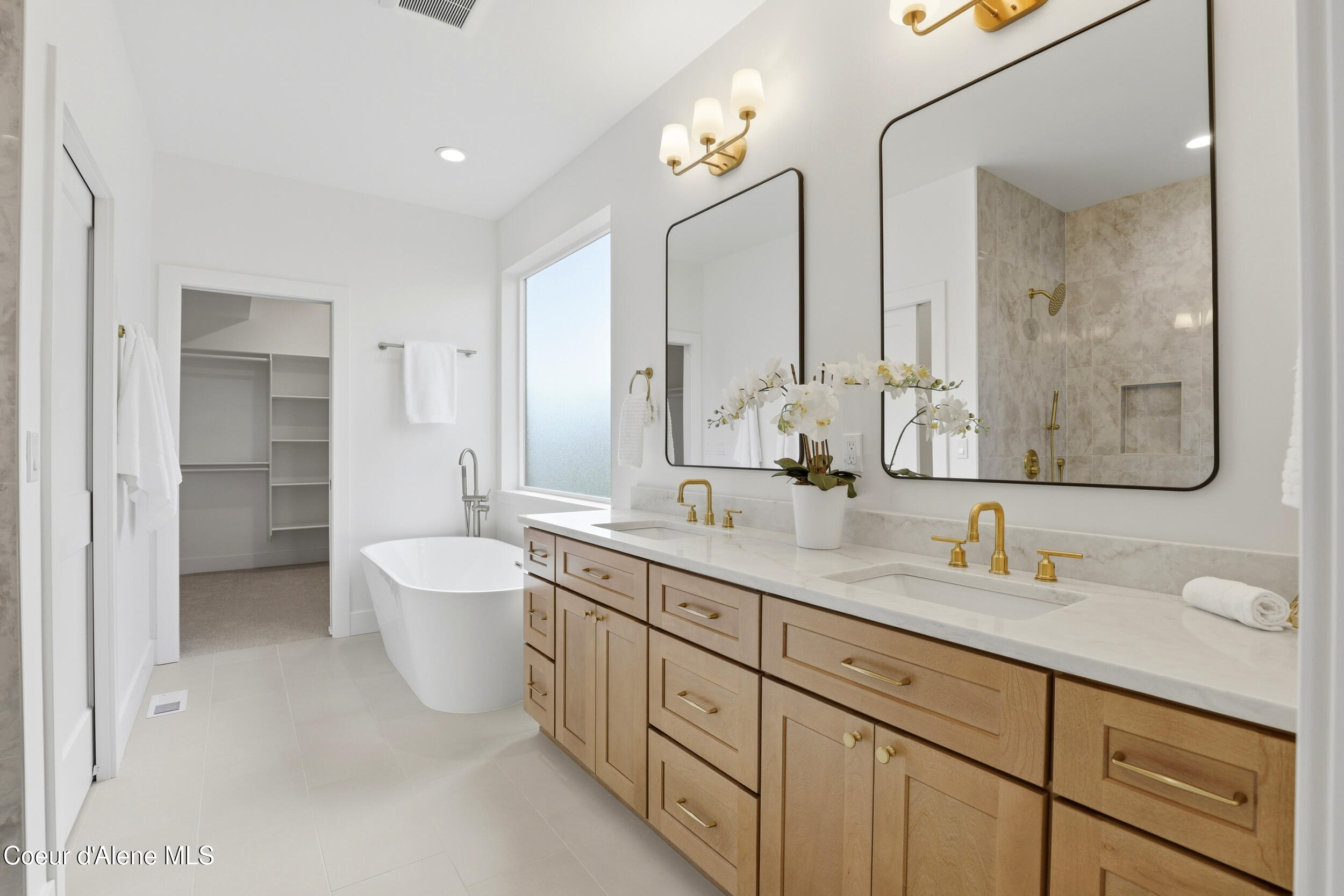 3491 Blaze Loop Post Falls, ID 83854 - Photo 29 of 70 Primary Bathroom