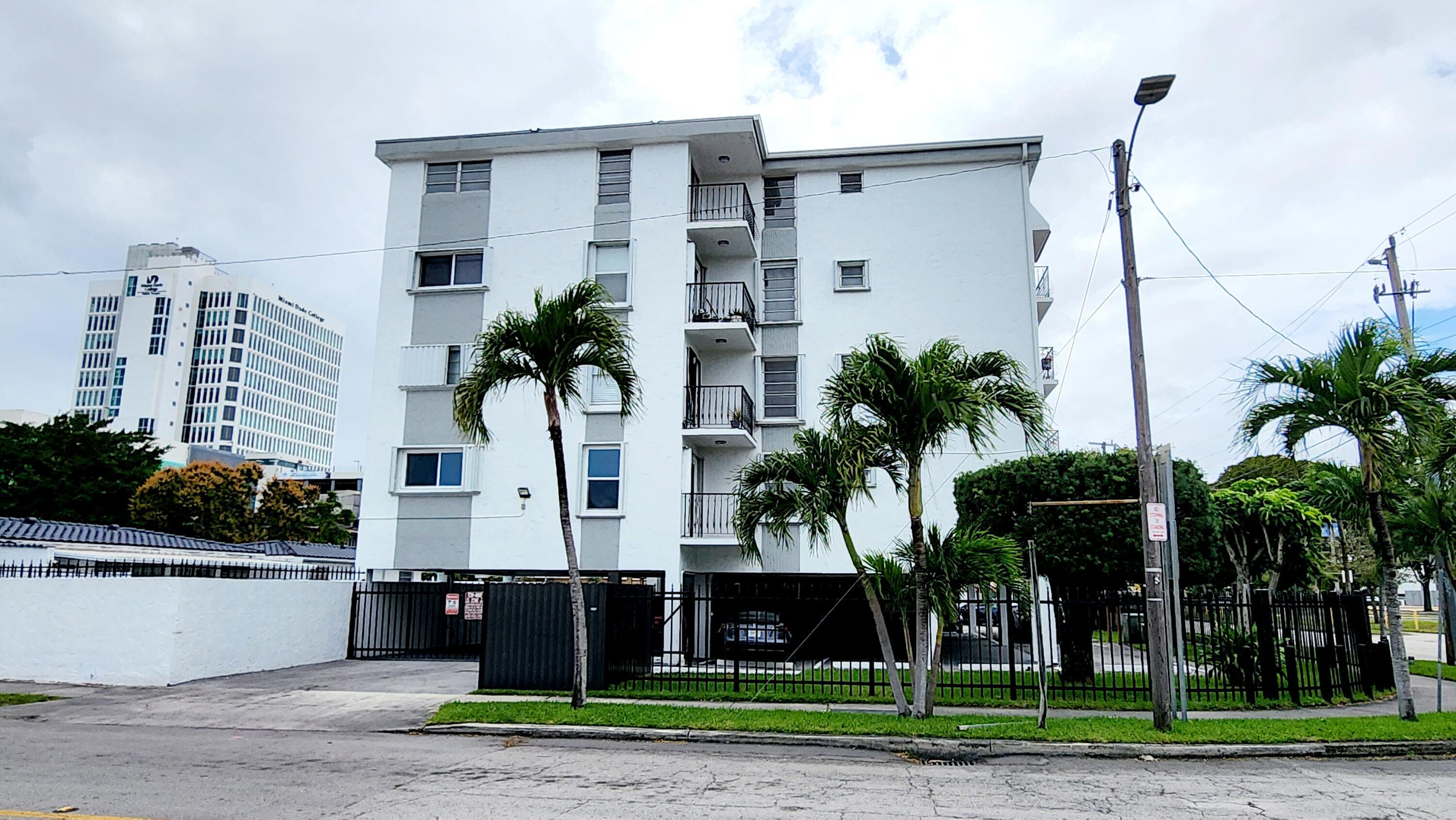 2500 Southwest 6th Street, Unit 301 Miami, FL 33135 - Photo 3 of 11 Pic 2