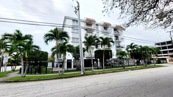 $2,200 | 2500 Southwest 6th Street, Unit 301, Miami, FL 33135