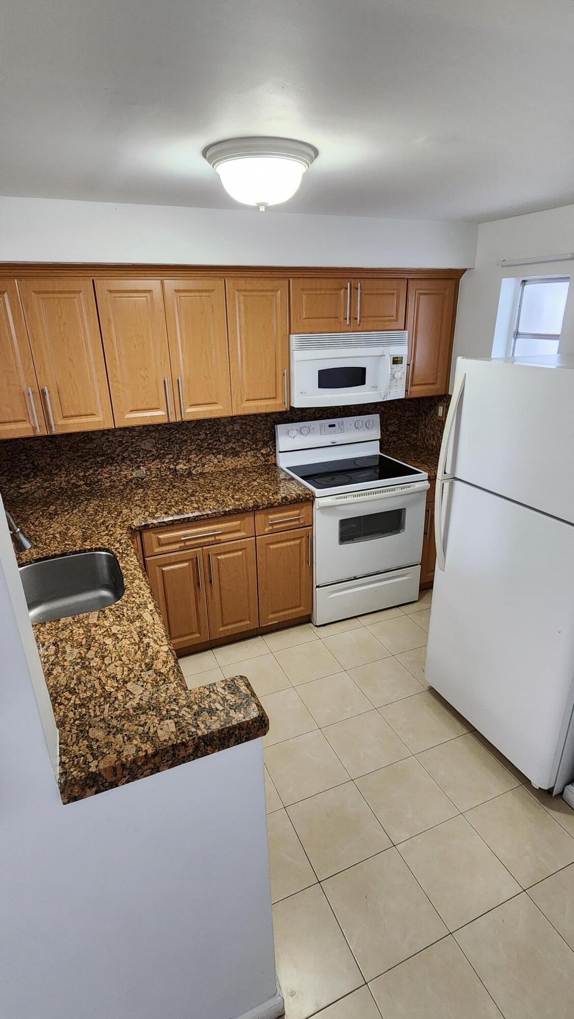 2500 Southwest 6th Street, Unit 301 Miami, FL 33135 - Photo 5 of 11 Pic 10