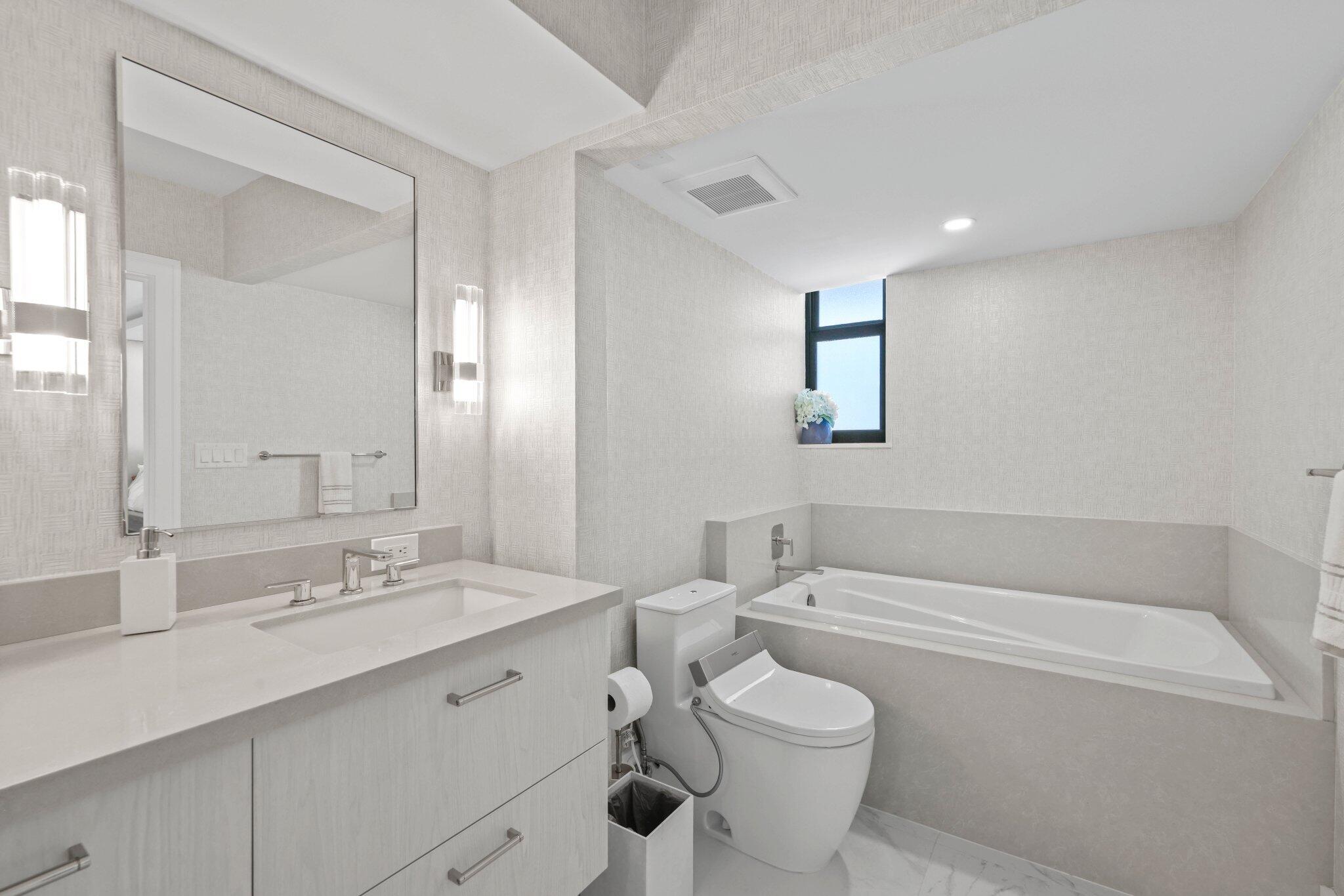 5380 North Ocean Drive, Unit 24I Riviera Beach, FL 33404 - Photo 31 of 62 Primary Bathroom