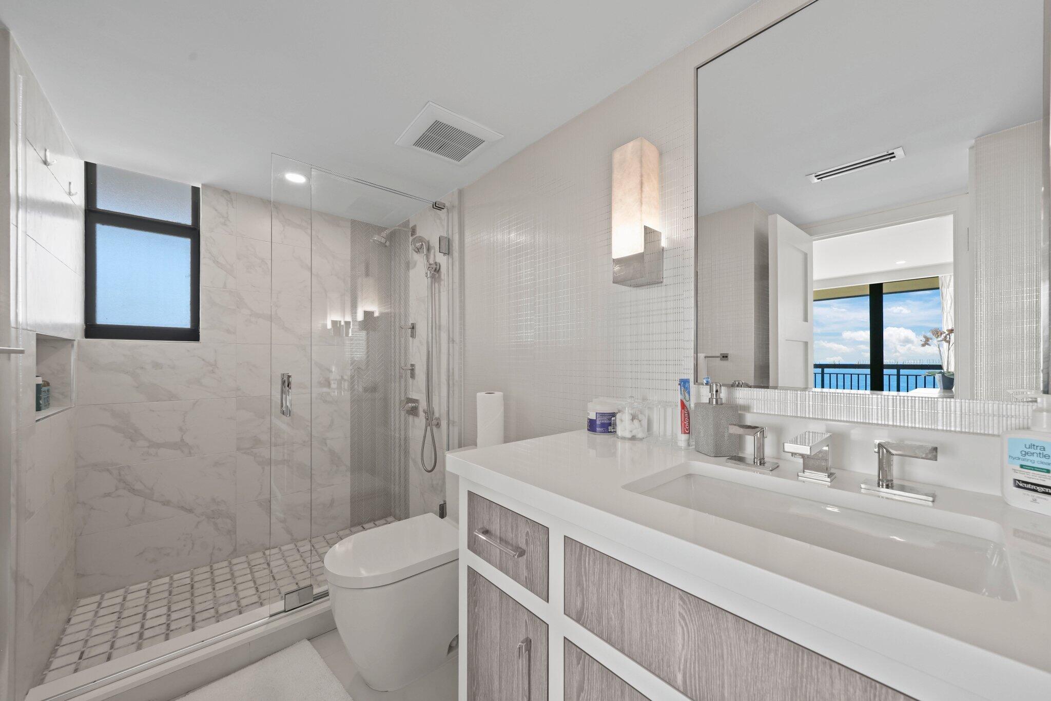 5380 North Ocean Drive, Unit 24I Riviera Beach, FL 33404 - Photo 38 of 62 Bathroom 2