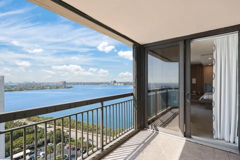 $1,995,000 | 5380 North Ocean Drive, Unit 24I, Riviera Beach, FL 33404