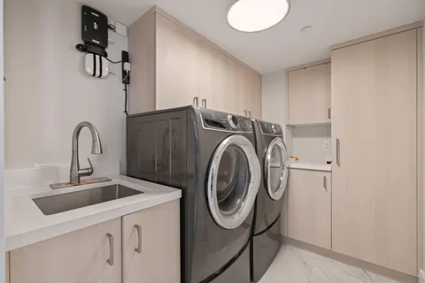 $1,995,000 | 5380 North Ocean Drive, Unit 24I, Riviera Beach, FL 33404